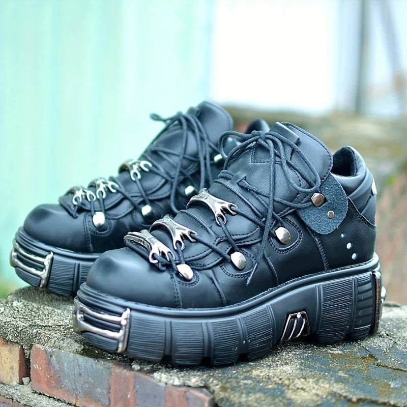 Thick Bottom Platform Women Sneakers with Rock Metal Decoration Large Size Casual Trainers Punk Style Gothic Sport Shoes for Daily Use